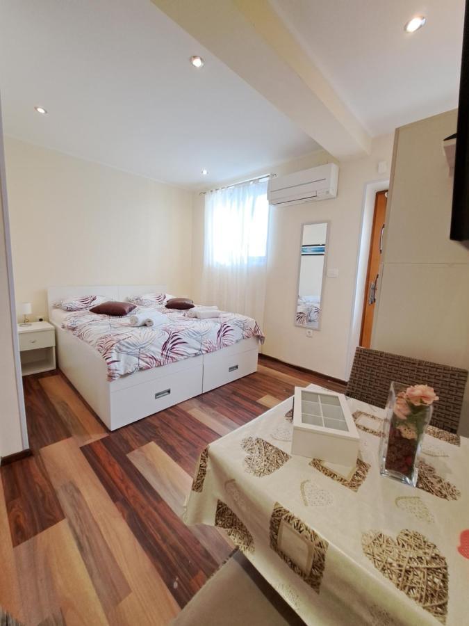 Meressa Nina&Leo Studio Apartments Novigrad Istria 외부 사진